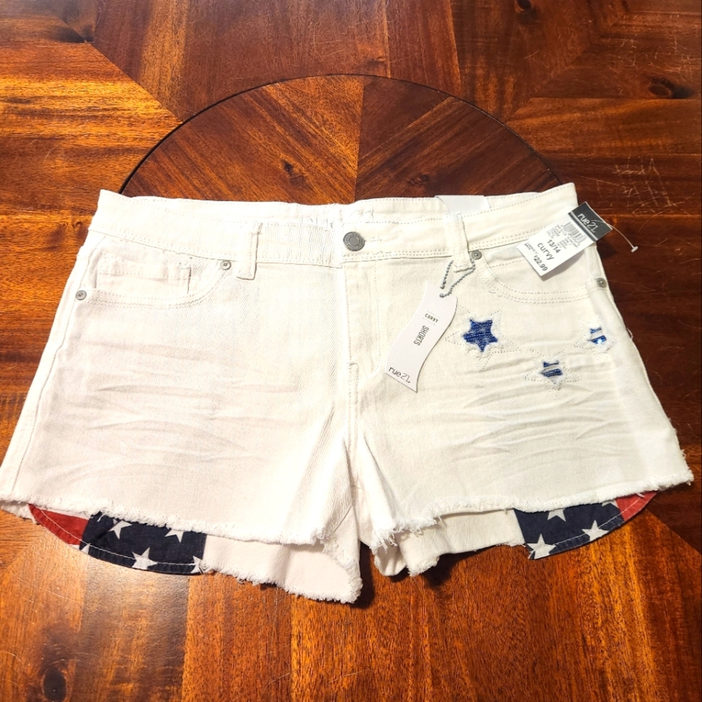 Women's Rue 21 White Denim Shorts American Flag Pattern